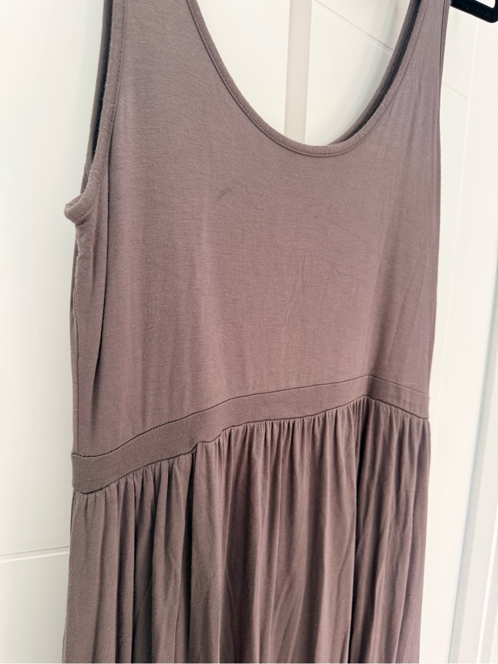 Grey Sleeveless Midi Summer Dress - Picture 2 of 5
